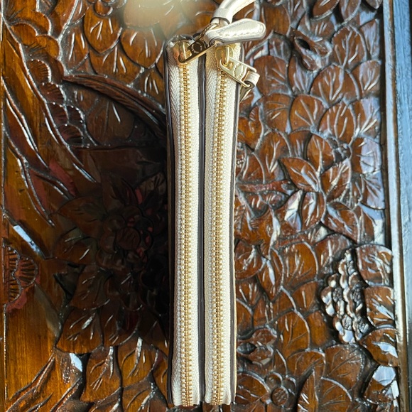 Coach signature double corner zip clutch wristlet BNWT - Picture 4 of 9